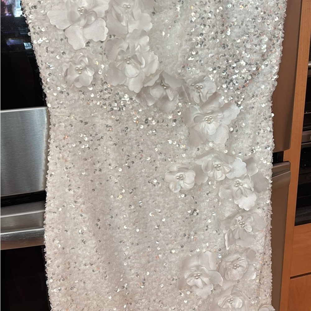 Elegant White Sequin Wedding Dress